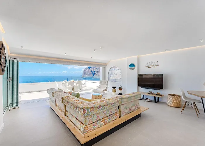 Blue Haven - Ocean View Penthouse With Jacuzzi And Pool