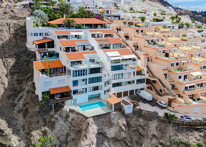 Blue Haven - Ocean View Penthouse With Jacuzzi And Pool