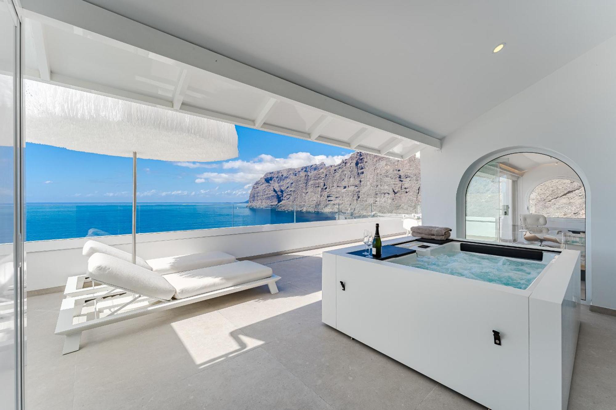 Blue Haven - Ocean View Penthouse With Jacuzzi And Pool Apartment