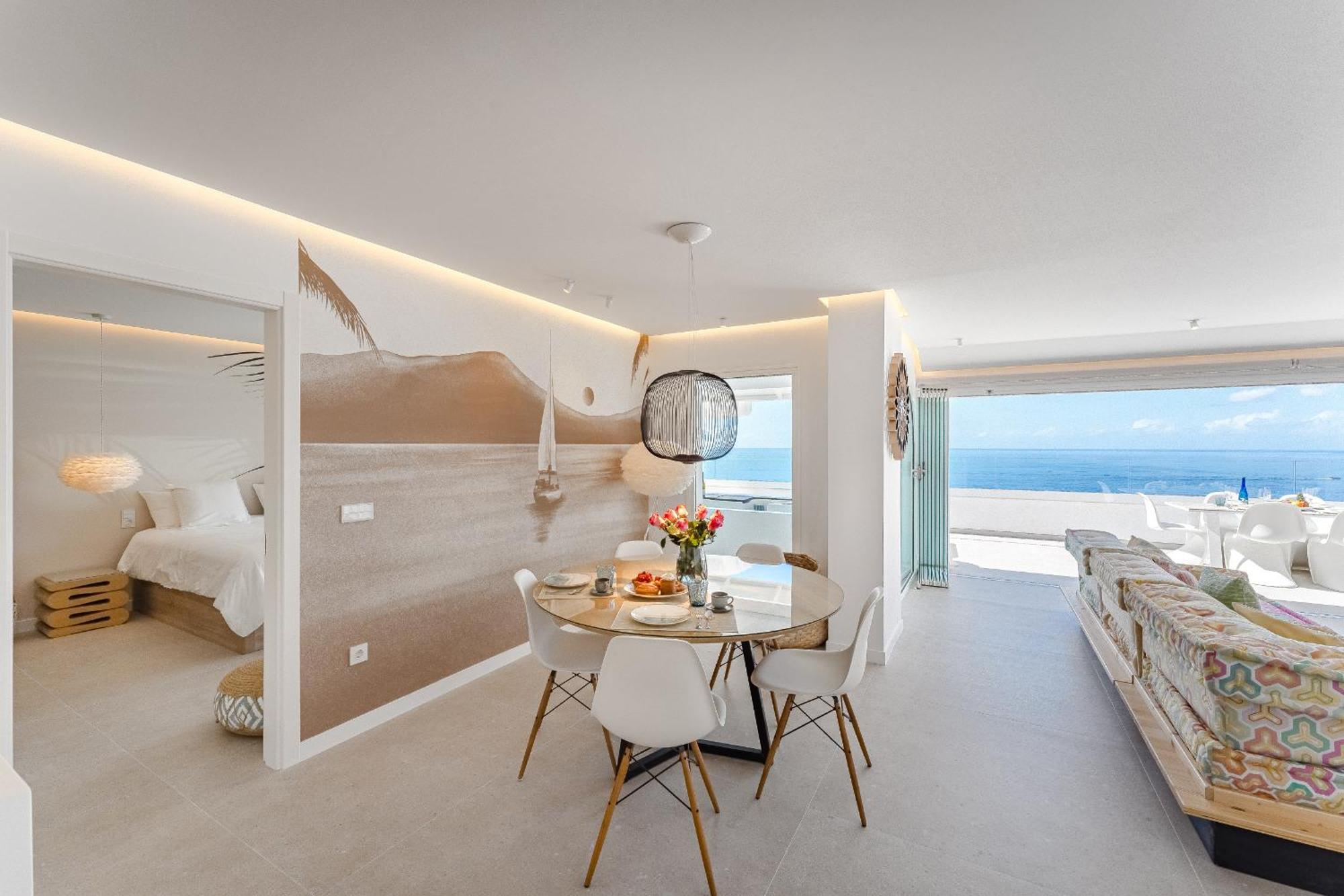 Blue Haven - Ocean View Penthouse With Jacuzzi And Pool